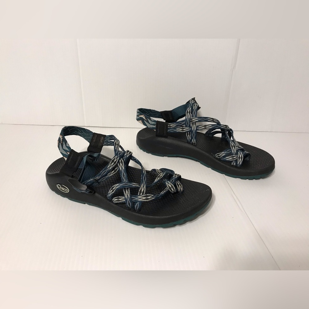 Chaco strappy beach sandals women size 10